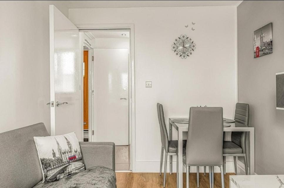 Amazing Marina-Overlooking 1Bed Londres Exterior foto