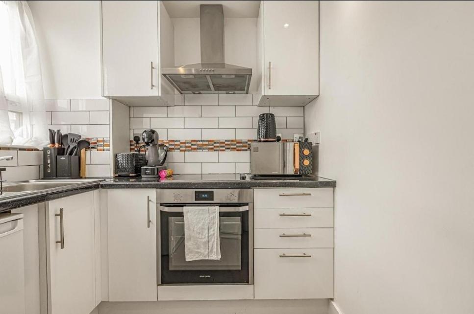 Amazing Marina-Overlooking 1Bed Londres Exterior foto
